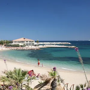 https://les-ibis.fr-provencehotel.com